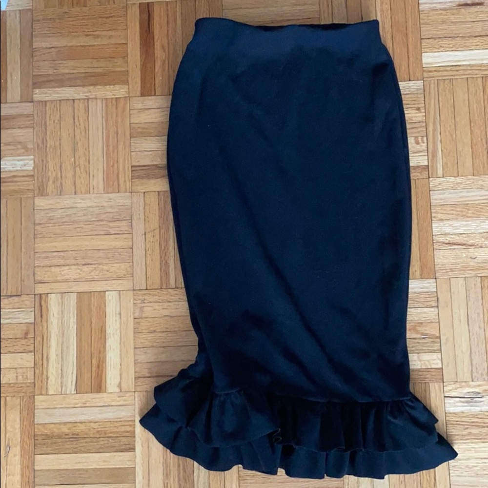 Pretty little thing black midi skirt